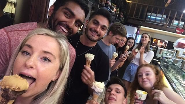 90E2272E-EE3C-41AE-B082-B479D4B225F0